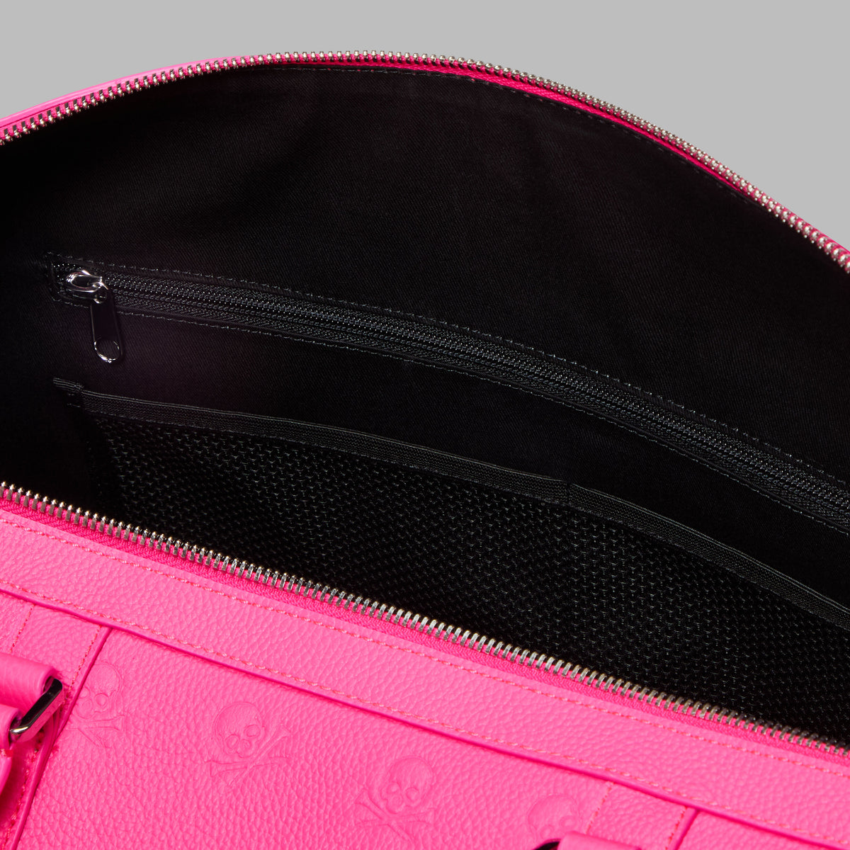 EMBOSSED SKULL & TEES LEATHER WEEKENDER | G/FORE Value